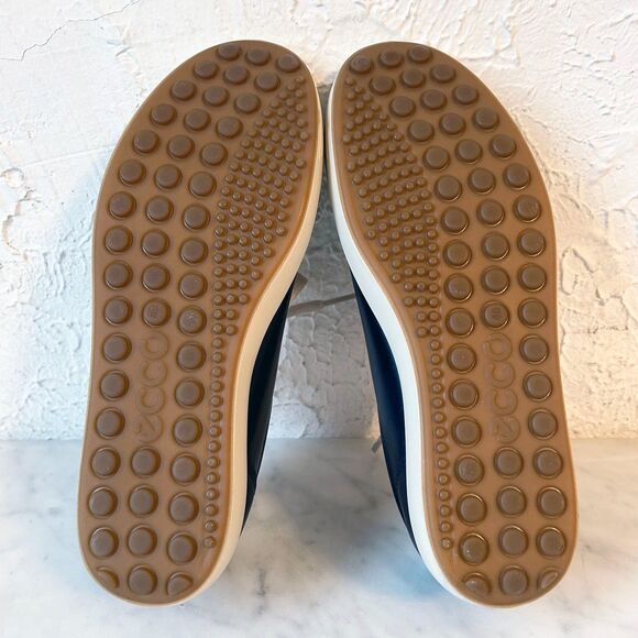 ECCO Soft 7 Women's 39/8-8.5 Navy Blue Leather Lace-Up Sneakers Extra Width - Picture 6 of 8